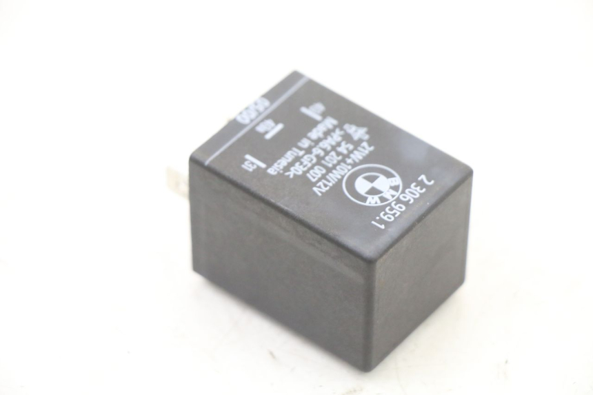 photo de CENTRALINA DE PISCAS BMW C1 125 (2000 - 2003) - Detalhe da peça