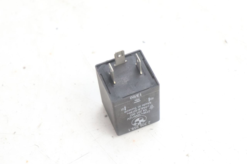 photo de CENTRALINA DE PISCAS BMW C1 125 (2000 - 2003) - Outro ângulo de visão