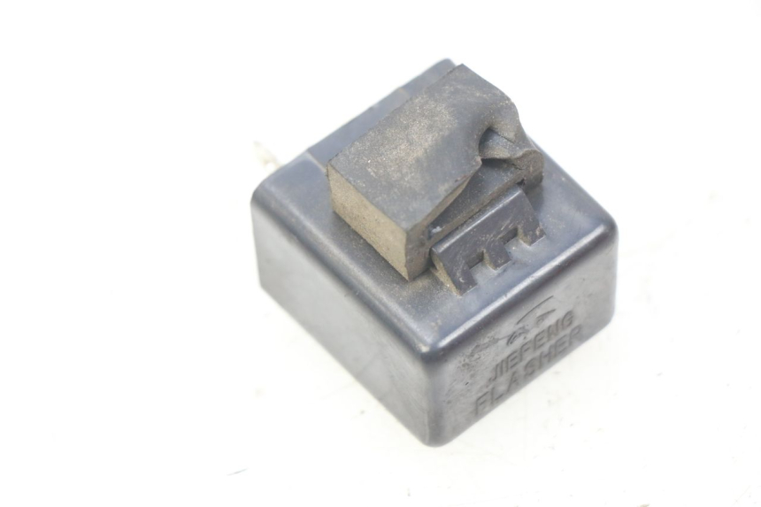 photo de CENTRALINA DE PISCAS TNT MOTOR CITY 50 (2007 - 2018) - Detalhe da peça