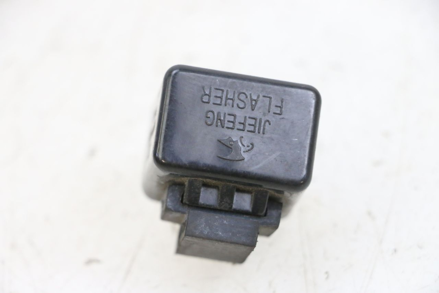 photo de CENTRALINA DE PISCAS KSR CODE 125 (2018 - 2020) - Zoom do estado de desgaste