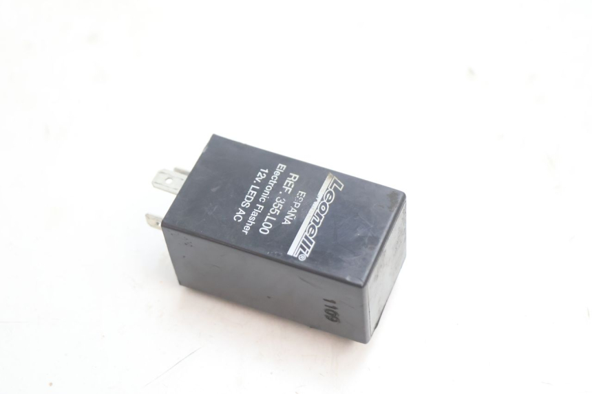 photo de Relé de pisca-pisca HM HONDA CRM DERAPAGE RR 50 (2006 - 2017) - Detalhe da peça