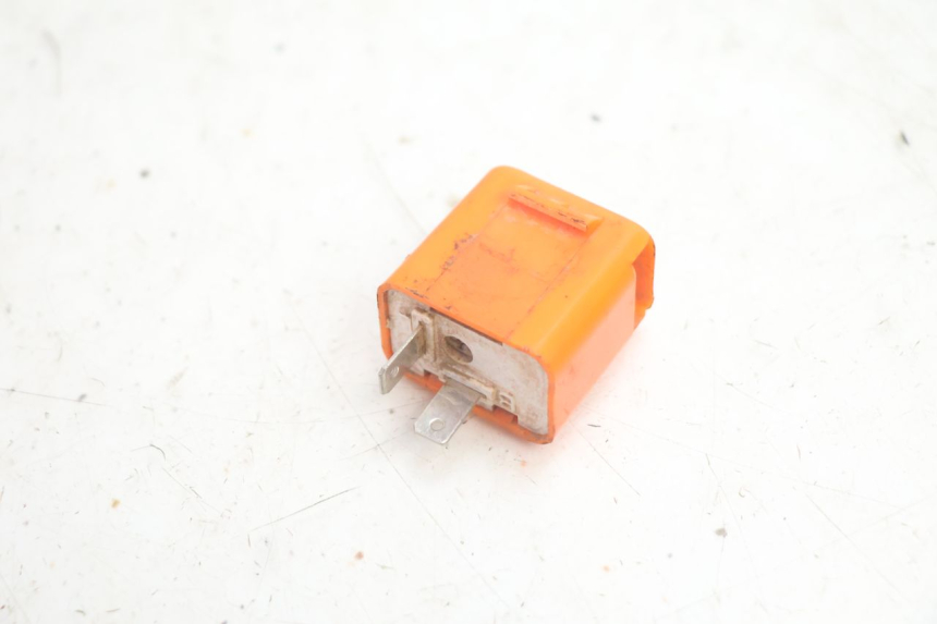 photo de Relé piscas SUZUKI DR S 600 (1985 - 1989) - Outro ângulo de visão