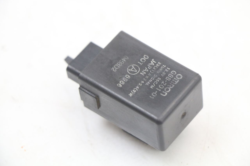 photo de CENTRALINA DE PISCAS HONDA FES PANTHEON 2T 125 (1998 - 2002) - Detalhe da peça