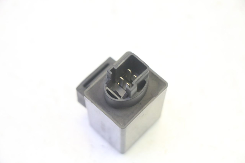 photo de CENTRALINA DE PISCAS HONDA FES S-WING SWING ABS 125 (2007 - 2015) - Zoom do estado de desgaste