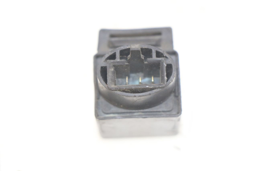 photo de CENTRALINA DE PISCAS HONDA FJS SILVERWING SILVER WING 400 (2009 - 2016) - Zoom do estado de desgaste