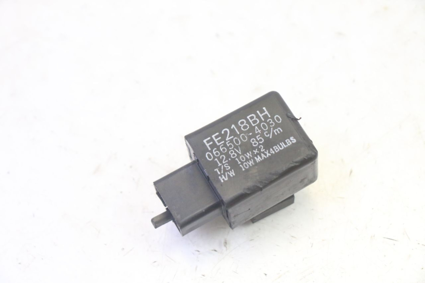 photo de CENTRALINA DE PISCAS YAMAHA FZ6 N FAZER 600 (2004 - 2006) - Vista principal