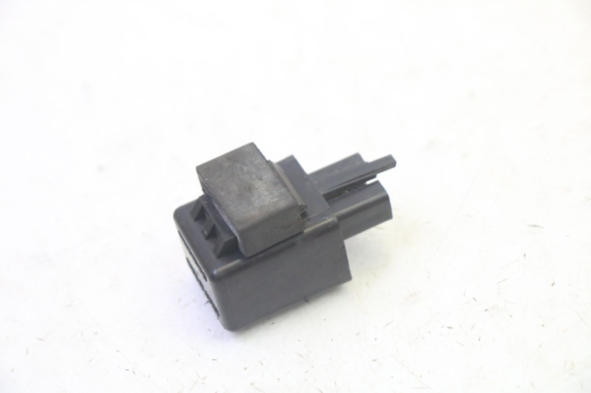 photo de CENTRALINA DE PISCAS YAMAHA FZ6 N FAZER 600 (2004 - 2006) - Zoom do estado de desgaste