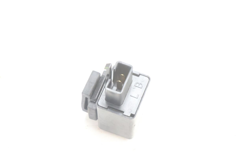 photo de CENTRALINA DE PISCAS YAMAHA FZ8 800 (2010 - 2016) - Zoom do estado de desgaste