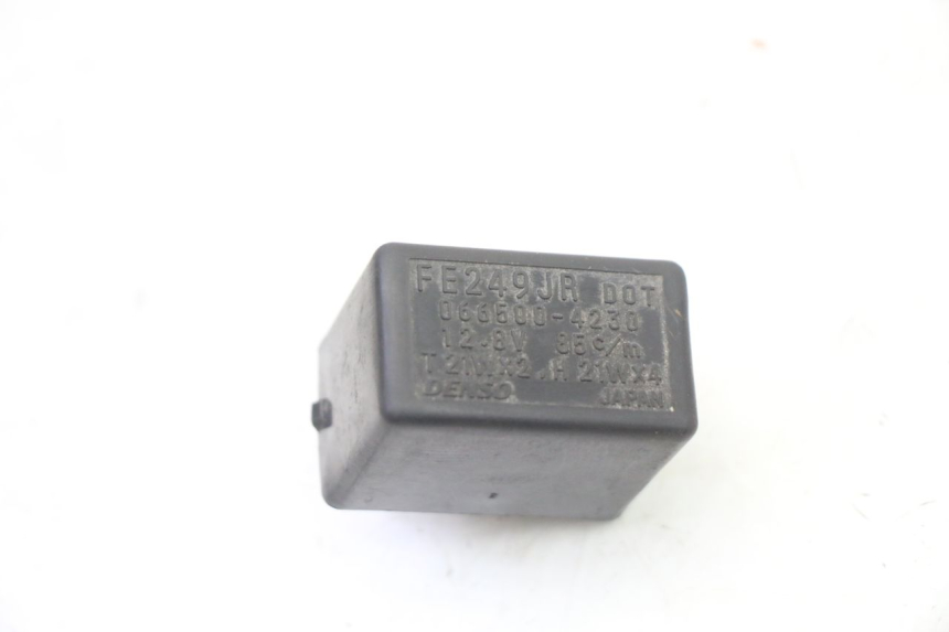 photo de CENTRALINA DE PISCAS SUZUKI GSR 750 (2011 - 2017) - Zoom do estado de desgaste