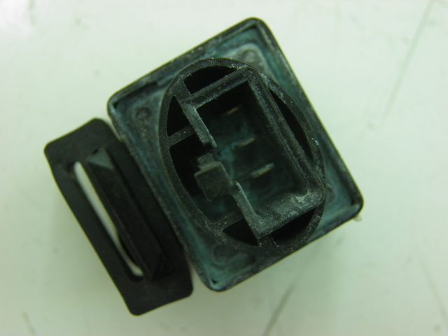 photo de CENTRALINA DE PISCAS HONDA FES S-WING SWING 125 (2007 - 2015) - Zoom do estado de desgaste