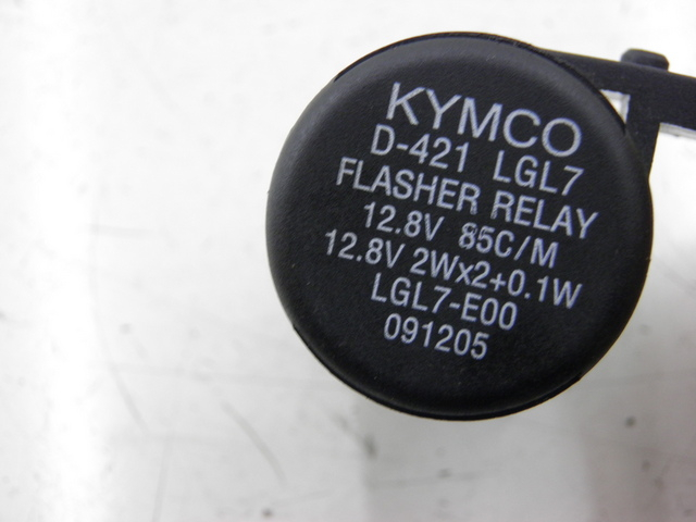 photo de CENTRALINA DE PISCAS KYMCO QUANNON NAKED 125 (2010) - Detalhe da peça