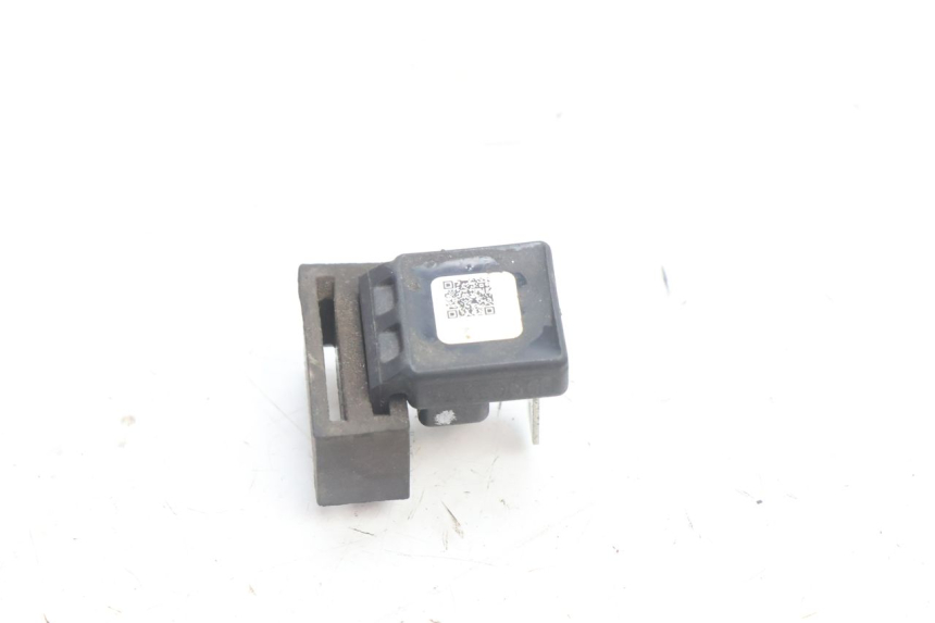 photo de CENTRALINA DE PISCAS PIAGGIO LIBERTY IGET 4T 50 (2021 - 2025) - Zoom do estado de desgaste
