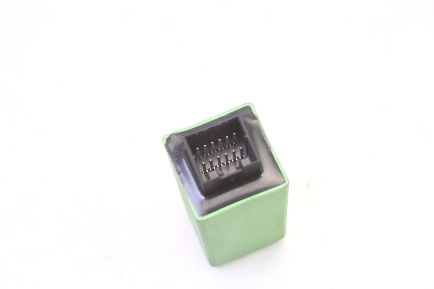 photo de CENTRALINA DE PISCAS PIAGGIO MP3 HPE 310 (2024 - 2025) - Zoom do estado de desgaste