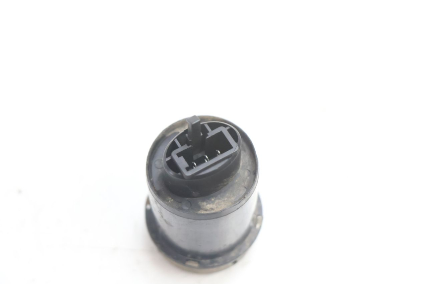 photo de Relé piscas KYMCO MXU R 250 (2004 - 2010) - Zoom do estado de desgaste