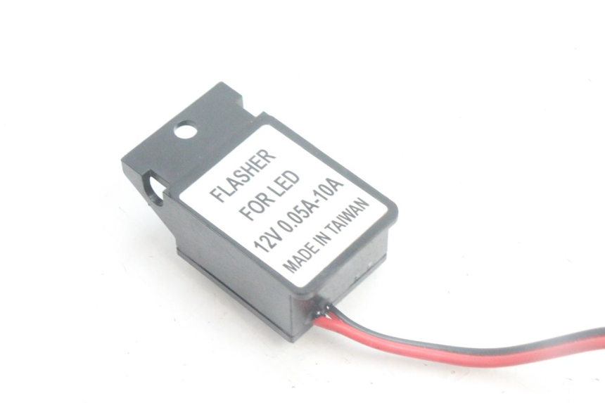 photo de CENTRALINA DE PISCAS HONDA PCX (JF28) 125 (2009 - 2011) - Detalhe da peça