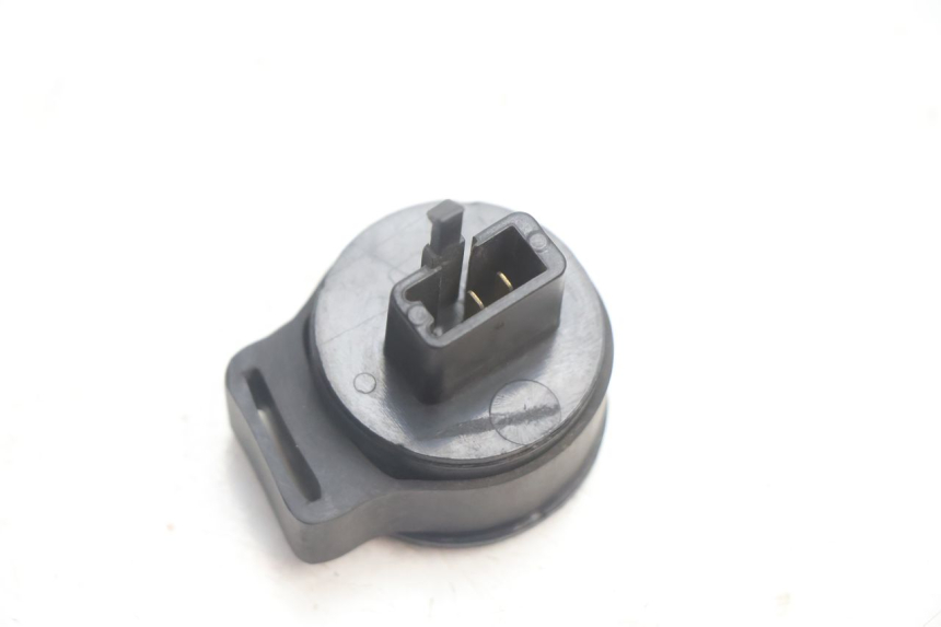 photo de CENTRALINA DE PISCAS PEUGEOT SPEEDFIGHT 2 AC 50 (2000 - 2009) - Zoom do estado de desgaste