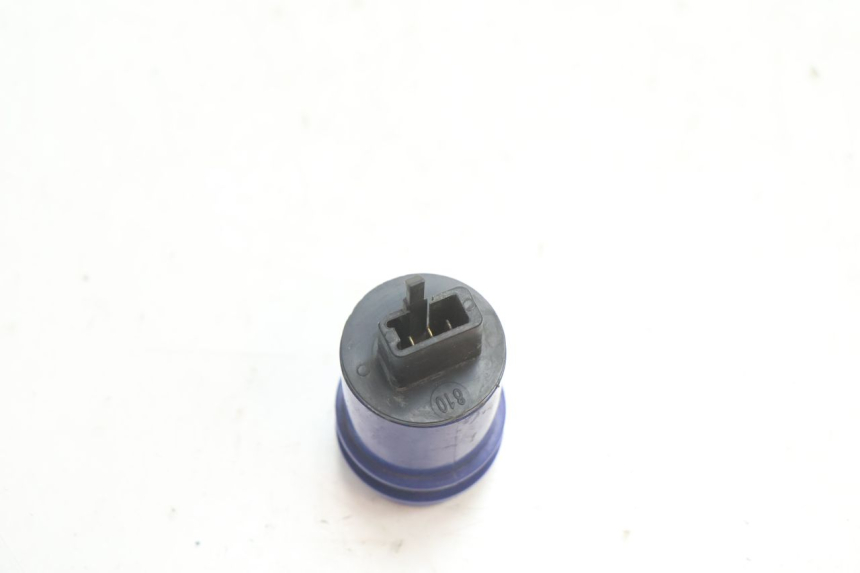 photo de CENTRALINA DE PISCAS PEUGEOT SPEEDFIGHT LC 50 (1996 - 2002) - Outro ângulo de visão