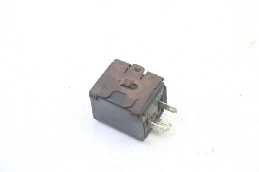 photo de CENTRALINA DE PISCAS TRIUMPH SPRINT 900 (1995 - 1998) - Outro ângulo de visão