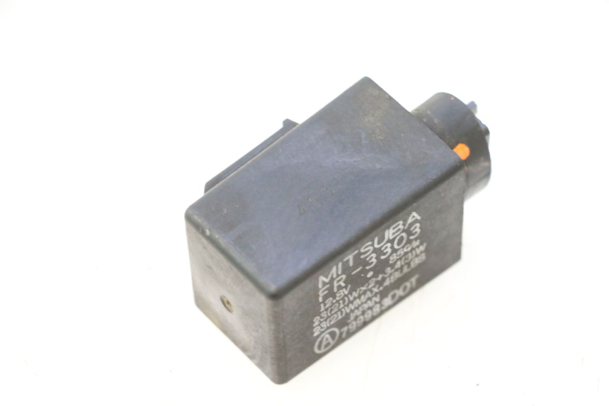 photo de Relé de pisca-pisca HONDA ST PAN EUROPEAN 1100 (1990 - 2002) - Detalhe da peça