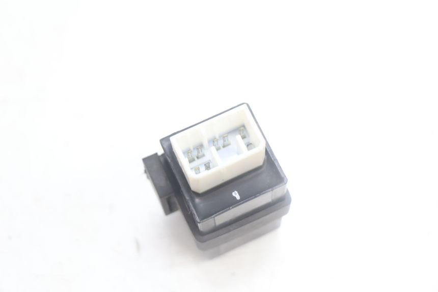 photo de CENTRALINA DE PISCAS YAMAHA XMAX X-MAX 125 (2006 - 2009) - Outro ângulo de visão