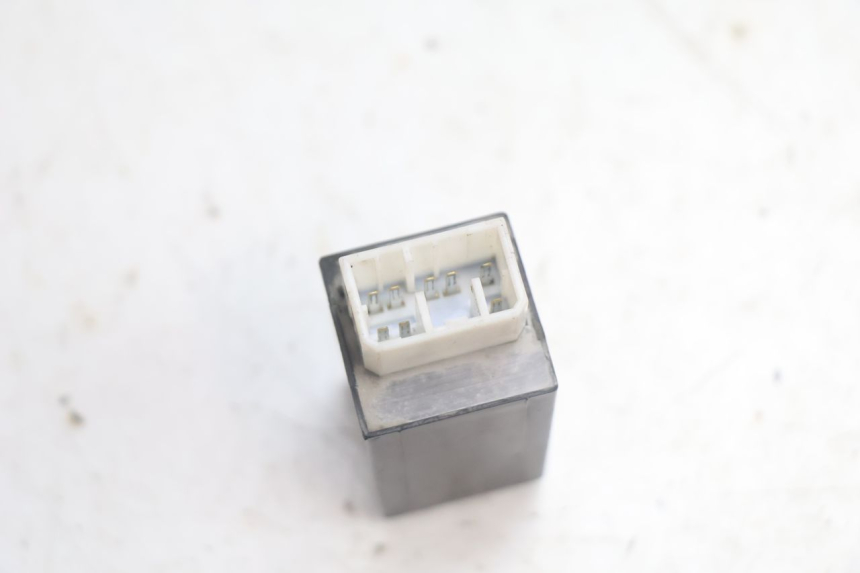 photo de CENTRALINA DE PISCAS YAMAHA XMAX X-MAX 125 (2006 - 2009) - Outro ângulo de visão