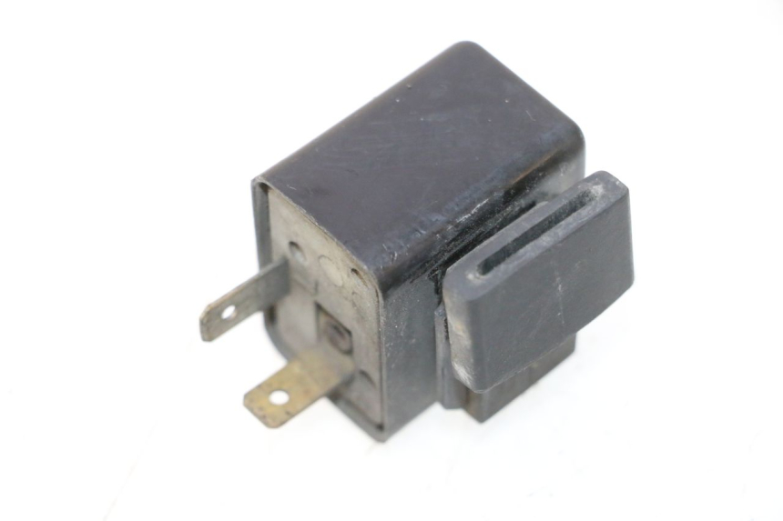 photo de CENTRAL DE PISCAS HONDA XRV AFRICA TWIN 750 (1990 - 1992) - Outro ângulo de visão