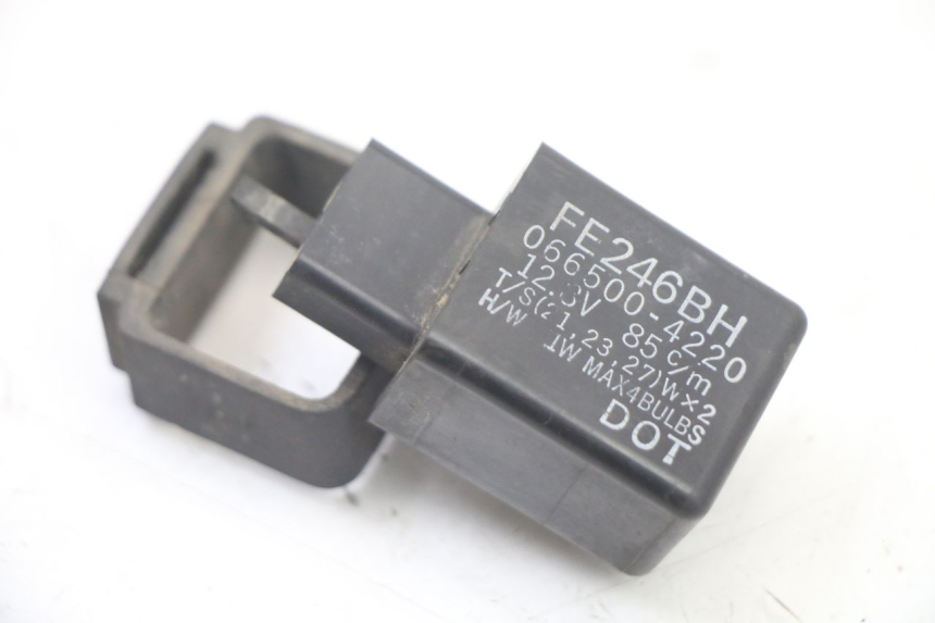 photo de CENTRALINA DE PISCAS YAMAHA FZS FAZER 600 (2001 - 2003) - Vista principal