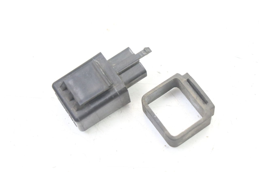 photo de CENTRALINA DE PISCAS YAMAHA FZS FAZER 600 (2001 - 2003) - Outro ângulo de visão