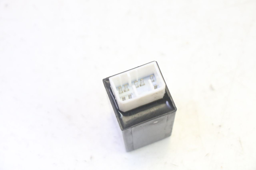 photo de CENTRALINA DE PISCAS YAMAHA YP MAJESTY 125 (2007 - 2010) - Outro ângulo de visão