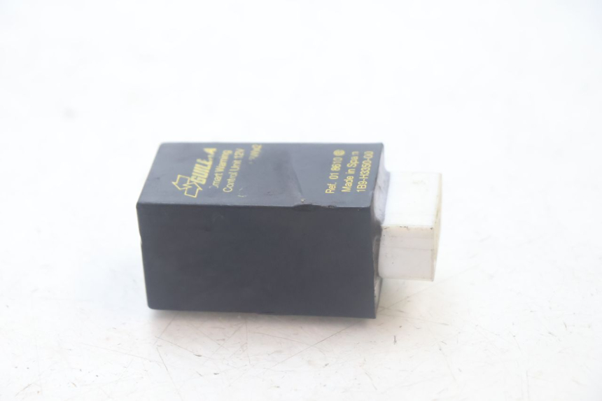 photo de CENTRALINA DE PISCAS YAMAHA YP MAJESTY 125 (2002 - 2006) - Zoom do estado de desgaste