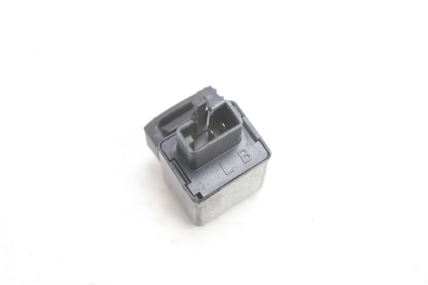 photo de CENTRALINA DE PISCAS KAWASAKI ZX-6R ZX6R 600 (2000 - 2002) - Outro ângulo de visão