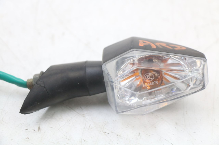 photo de PISCA TRASEIRO DIREITO SYM CROX 4T 50 (2016 - 2023) - Zoom do estado de desgaste