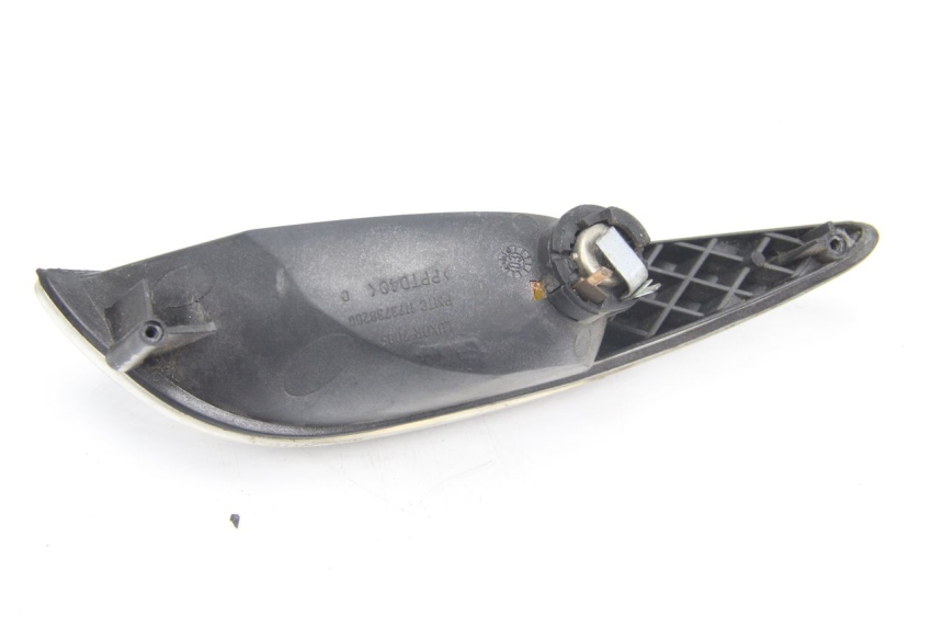 photo de PISCA TRASEIRO DIREITO PEUGEOT ELYSTAR 125 (2002 - 2007) - Zoom do estado de desgaste