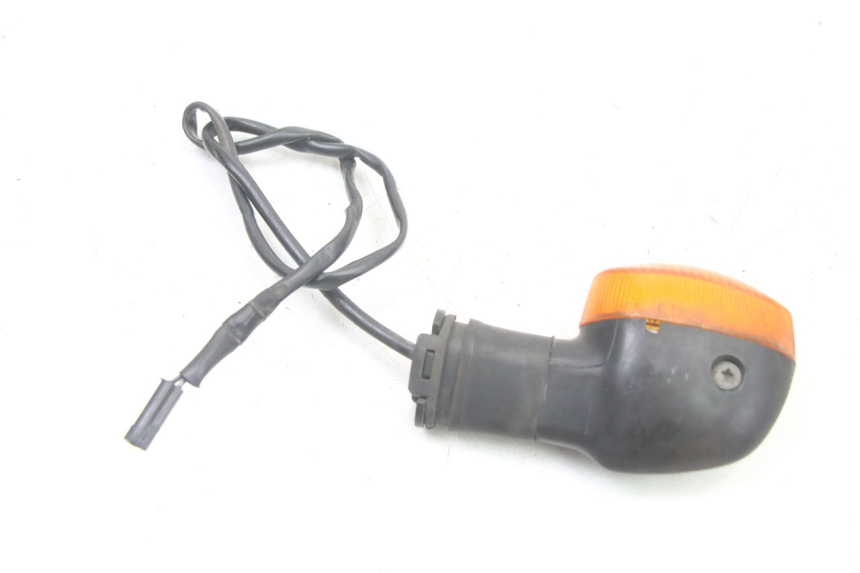 photo de PISCA TRASEIRO DIREITO YAMAHA FZ6 FAZER S2 600 (2007 - 2011) - Outro ângulo de visão