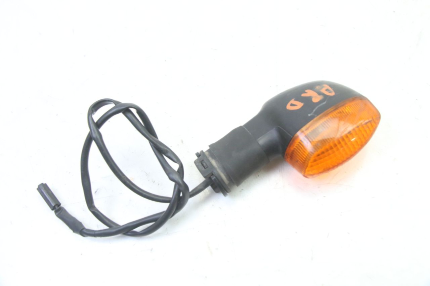 photo de PISCA TRASEIRO DIREITO YAMAHA FZ6 FAZER S2 600 (2007 - 2011) - Vista principal