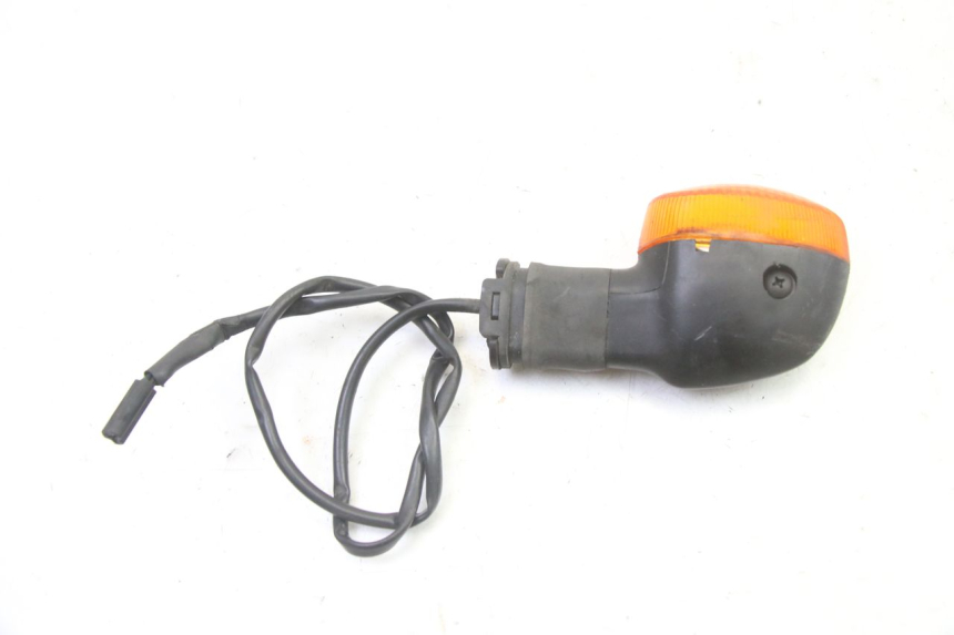 photo de PISCA TRASEIRO DIREITO YAMAHA FZ6 FAZER S2 600 (2007 - 2011) - Outro ângulo de visão