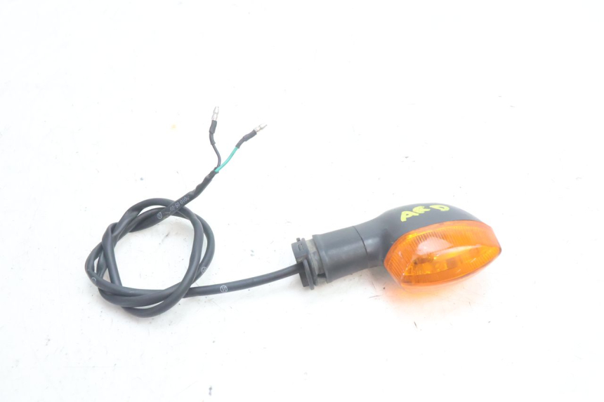 photo de PISCA TRASEIRO DIREITO YAMAHA FZ8 800 (2010 - 2016) - Vista principal