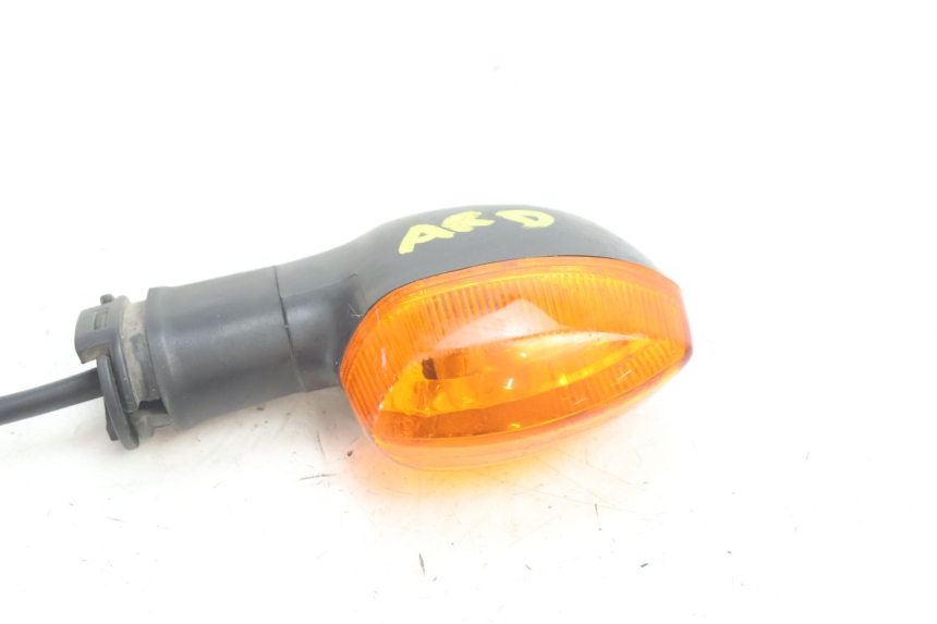 photo de PISCA TRASEIRO DIREITO YAMAHA FZ8 800 (2010 - 2016) - Detalhe da peça