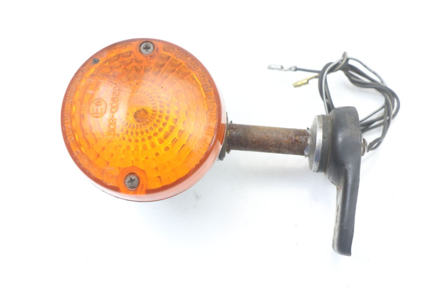photo de PISCA TRASEIRO DIREITO SUZUKI GN 125 (1997 - 2000) - Vista principal