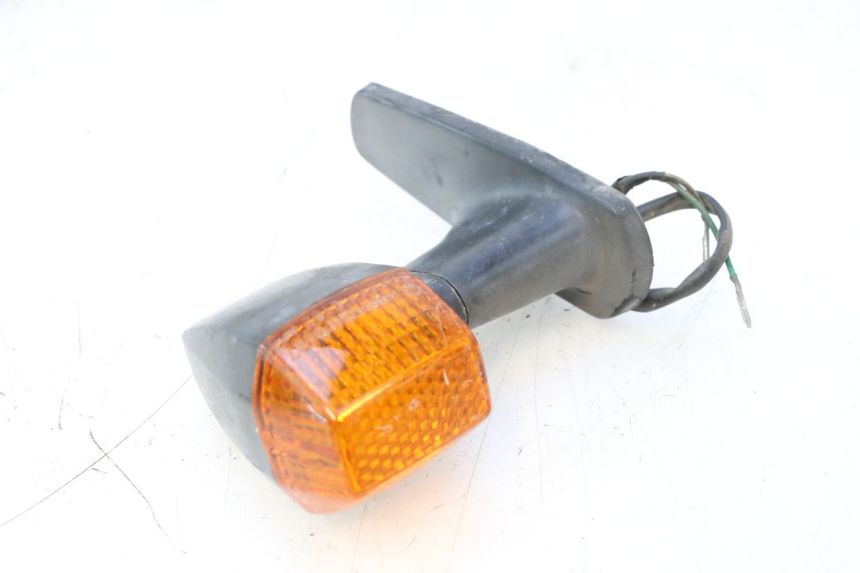 photo de SINALIZADOR TRASEIRO DIREITO KAWASAKI GPX F ZX750F 750 (1986 - 1990) - Outro ângulo de visão