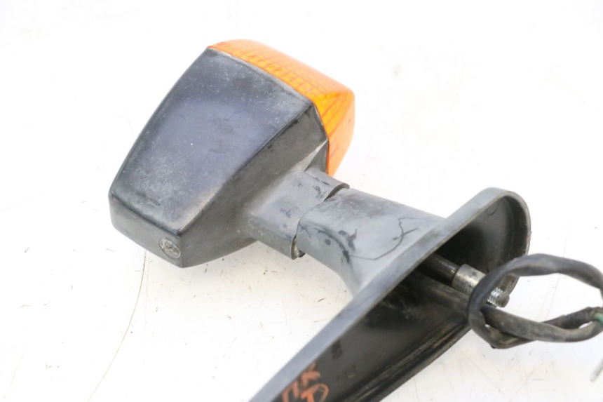 photo de SINALIZADOR TRASEIRO DIREITO KAWASAKI GPX F ZX750F 750 (1986 - 1990) - Estado da superfície