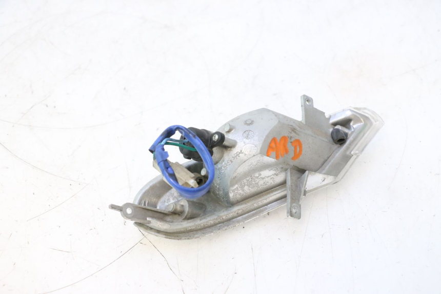 photo de PISCA TRASEIRO DIREITO KYMCO GRAND DINK 125 (2008 - 2014) - Outro ângulo de visão