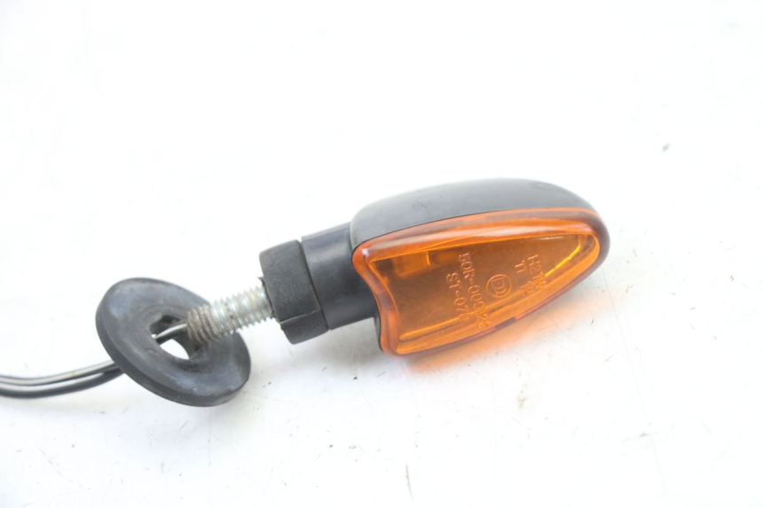 photo de PISCA TRASEIRO DIREITO SUZUKI GS GSE 500 (2001 - 2003) - Detalhe da peça