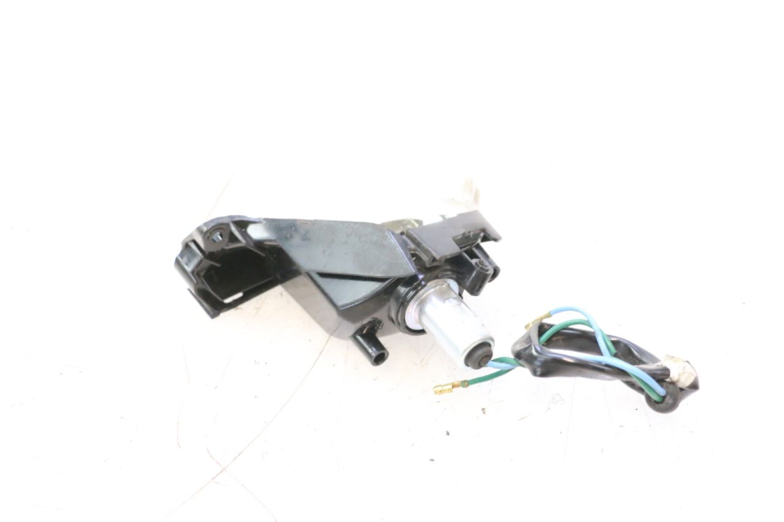 photo de PISCA TRASEIRO DIREITO HONDA PCX (JF28) 125 (2009 - 2011) - Pontos de fixação
