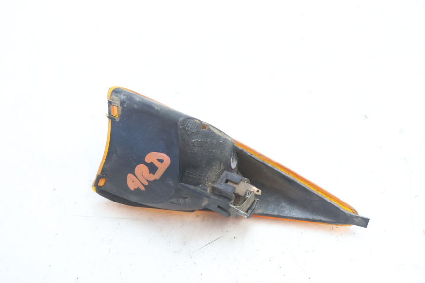 photo de LANTERNA TRASEIRA DIREITA PEUGEOT SPEEDFIGHT LC 50 (1996 - 2002) - Outro ângulo de visão