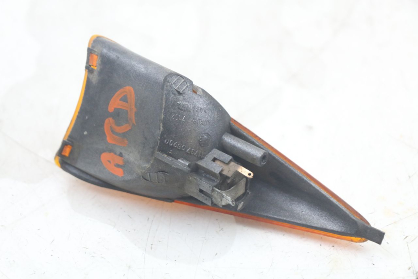 photo de PISCA TRASEIRO DIREITO PEUGEOT SPEEDFIGHT 100 (1997 - 2007) - Pontos de fixação