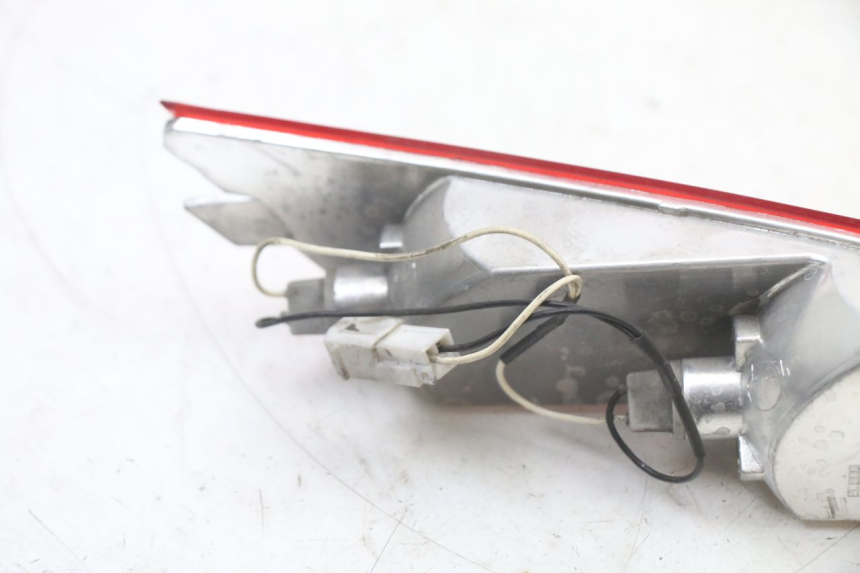 photo de PISCA TRASEIRO DIREITO PIAGGIO XEVO - X EVO 125 (2007 - 2017) - Pontos de fixação