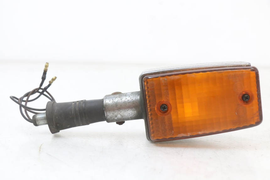 photo de PISCA TRASEIRO DIREITO YAMAHA XJ F 900 (1983 - 1994) - Vista principal