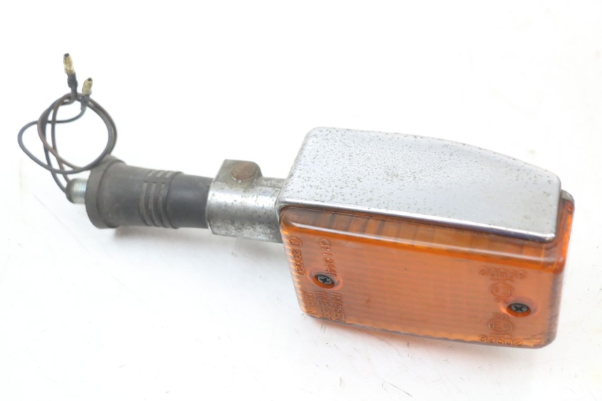 photo de PISCA TRASEIRO DIREITO YAMAHA XJ F 900 (1983 - 1994) - Outro ângulo de visão