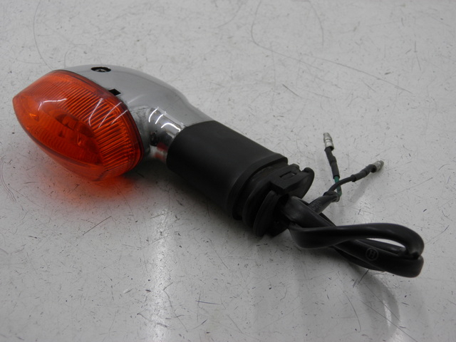 photo de PISCA TRASEIRO DIREITO YAMAHA YBR CUSTOM 125 (2008 - 2010) - Vista principal